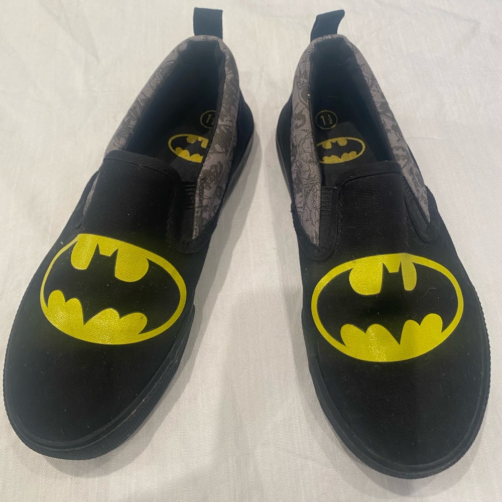 Boys Batman Casual Slip On Canvas Sneakers Flats Black With Box SZ 1.5
